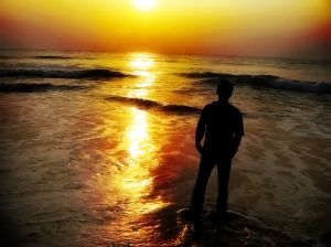 1020428_sunset_on_beach.jpg