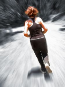 1181363_woman_jogging_blur.jpg